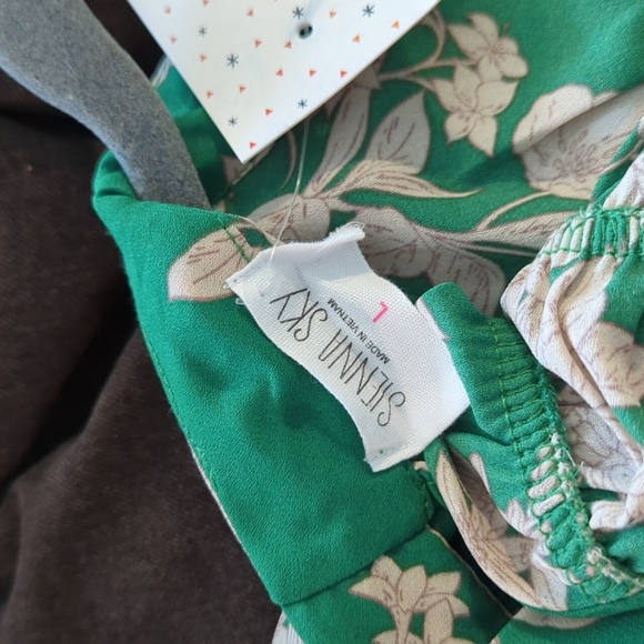 Blouse - Picture 6 of 6